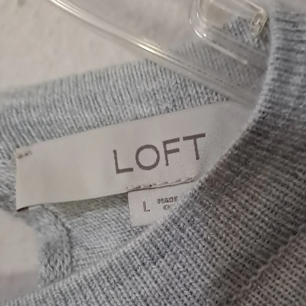 LOFT Light Gray Knit Top